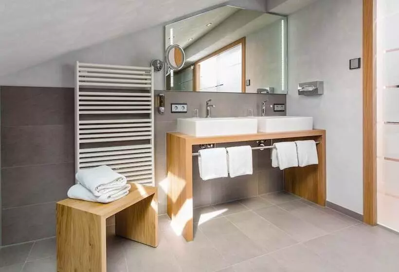 اتاق لوکس, Romantik Hotel Rindenmühle