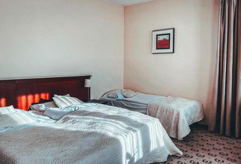 غرفة كومفورت ثلاثية, Astoria Bed & Breakfast