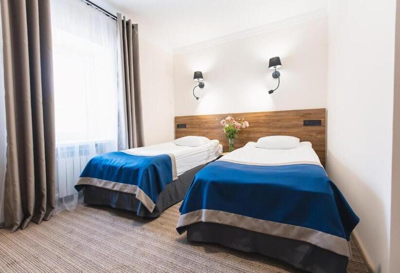 اتاق سوپریور, готель континент миколаїв