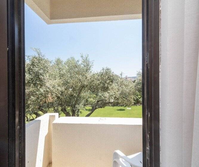 غرفة إقتصادية ثلاثية, Arinnanda Otel