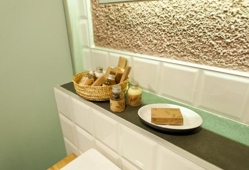 غرفة قياسية مزوَّدة بشُرفة, Arinnanda Otel