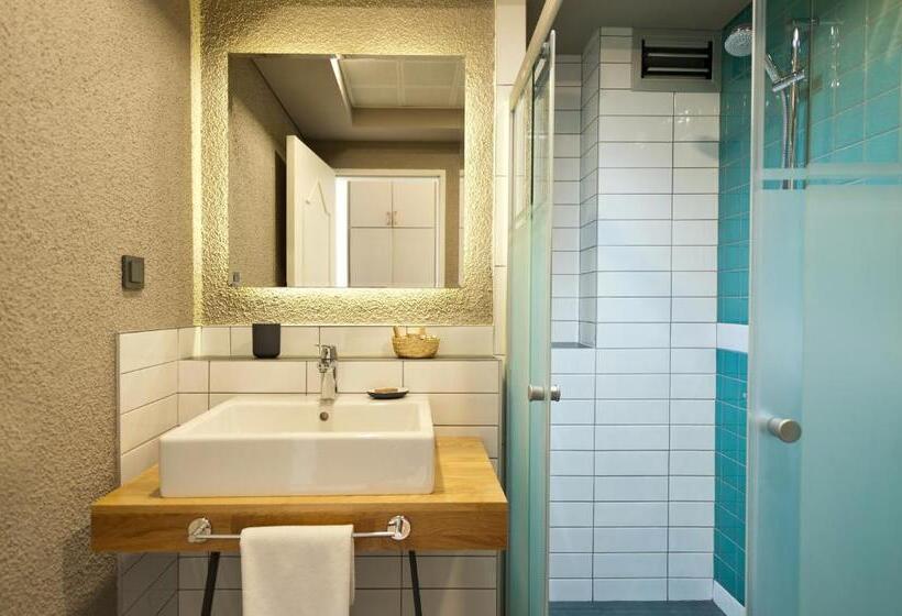 غرفة قياسية مزوَّدة بشُرفة, Arinnanda Otel