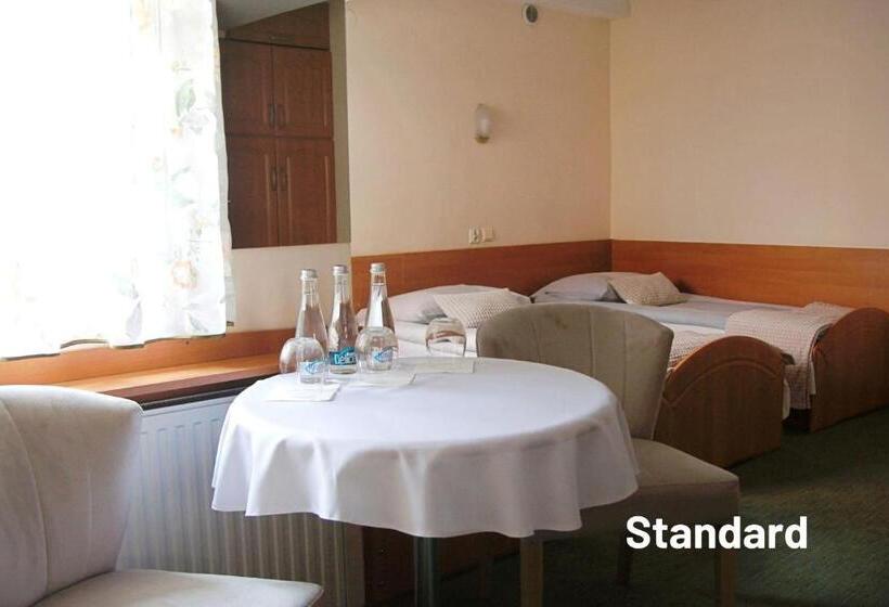 Номер Стандарт Трехместный, Awo