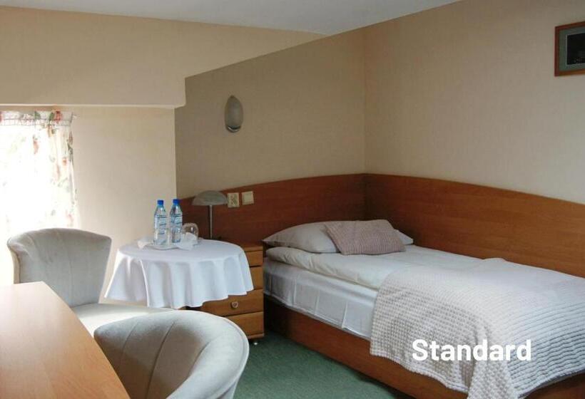 Семейный Номер, Awo