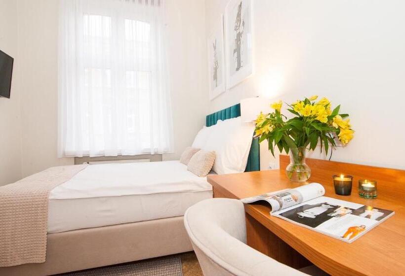 Номер Стандарт Индивидуальный, Awo