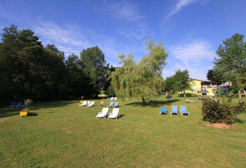 带阳台标准四人间, Bed & Breakfast Eckwirt