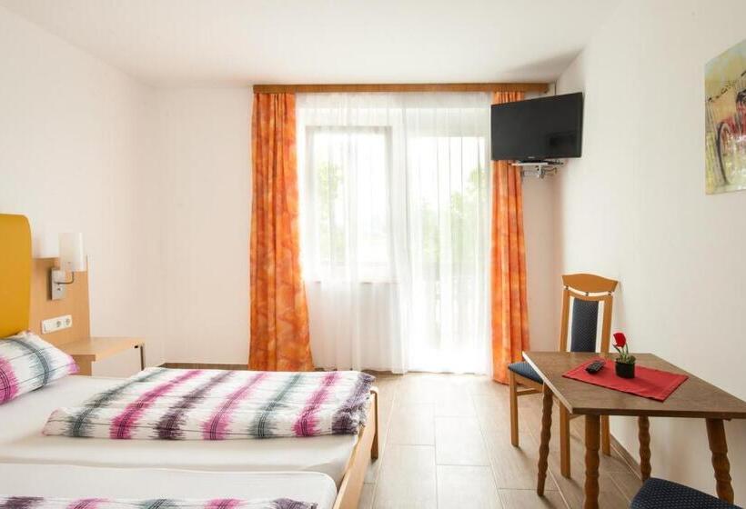 标准间带阳台, Bed & Breakfast Eckwirt