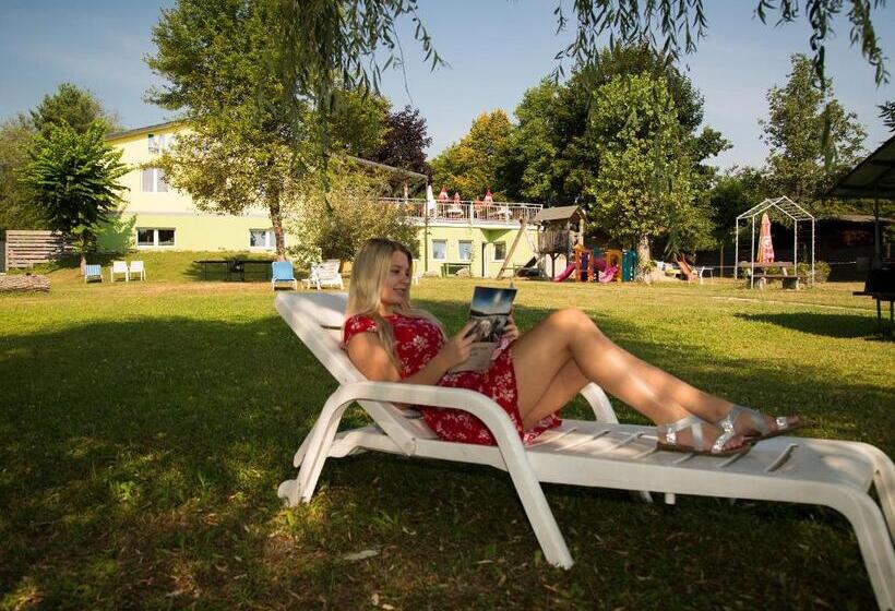 家庭间, Bed & Breakfast Eckwirt