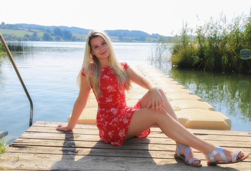 带阳台标准四人间, Bed & Breakfast Eckwirt