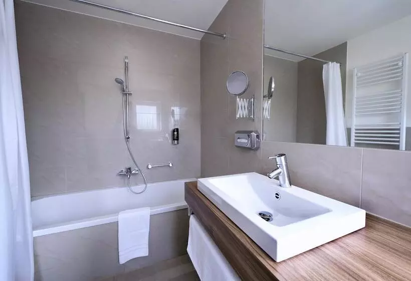 ガーデンビュースーペリアールーム, Best Western Hotel Brunnenhof