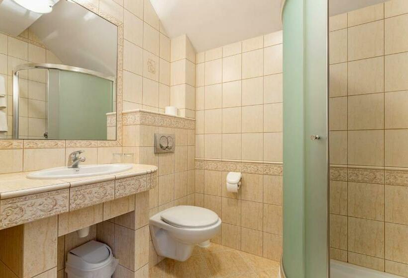 חדר סטנדרט, Dworek Tryumf