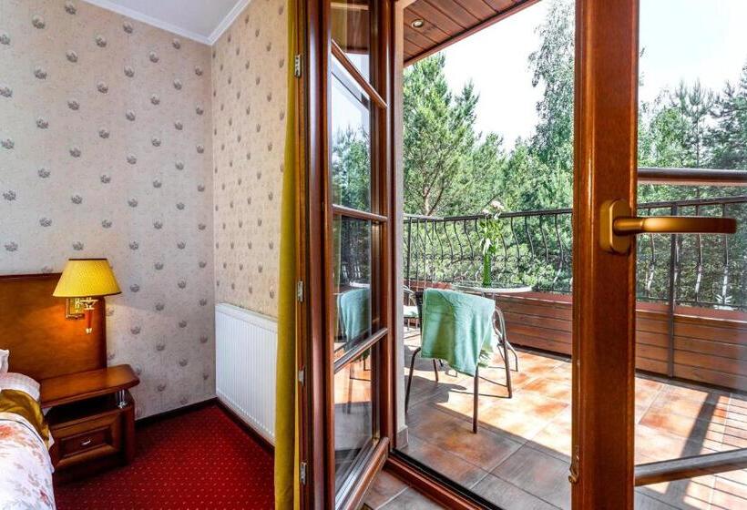 חדר סופריור, Dworek Tryumf