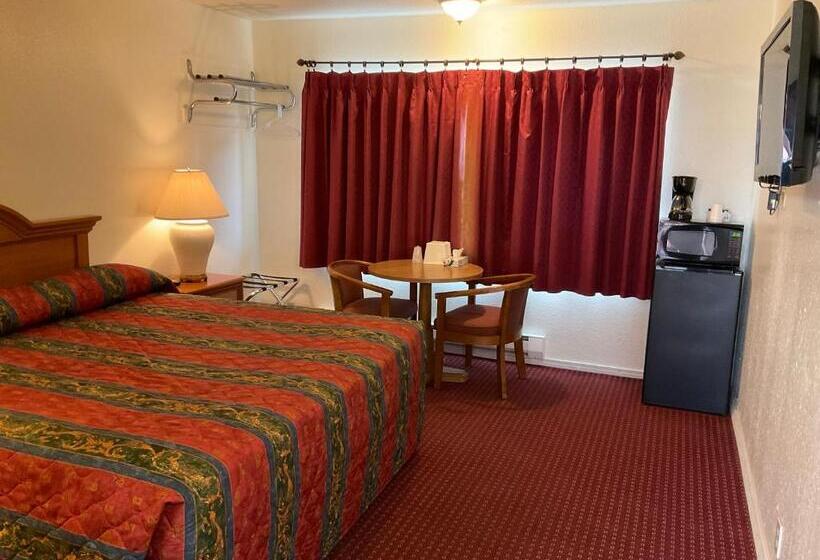 غرفة قياسية سرير كينج, Front Street Inn