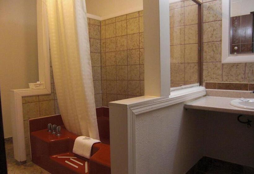 Family Suite, Front Street Inn