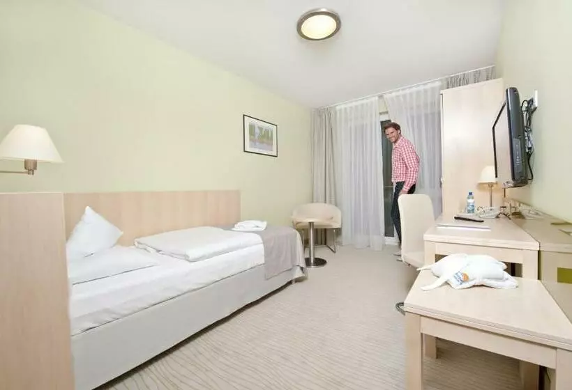 Standard Yhden Hengen Huone, Interferie Medical Spa