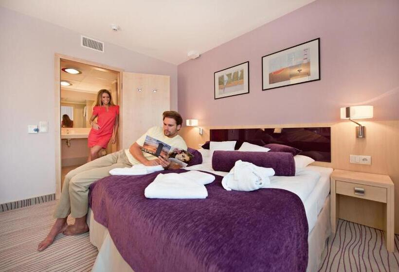 شقة غرفة واحدة, Interferie Medical Spa