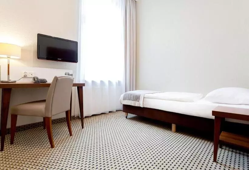 Economy Yhden Hengen Huone, Jantar Hotel & Spa By Zdrojowa