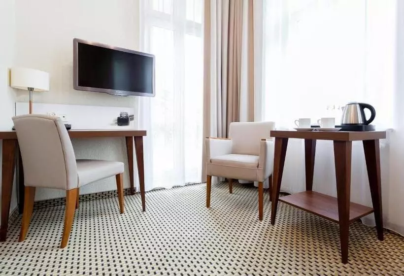 Standard Plus -huone, Jantar Hotel & Spa By Zdrojowa