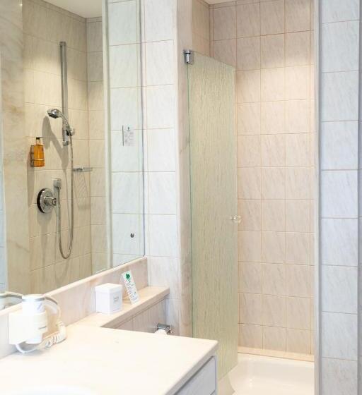 스탠다드 싱글 룸, Kübler