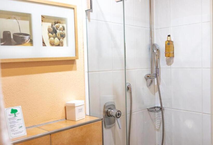 컴포트 싱글 룸, Kübler