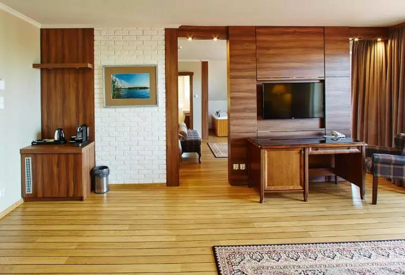 Huoneisto 1 Makuuhuone Terassi, Kormoran Medispa
