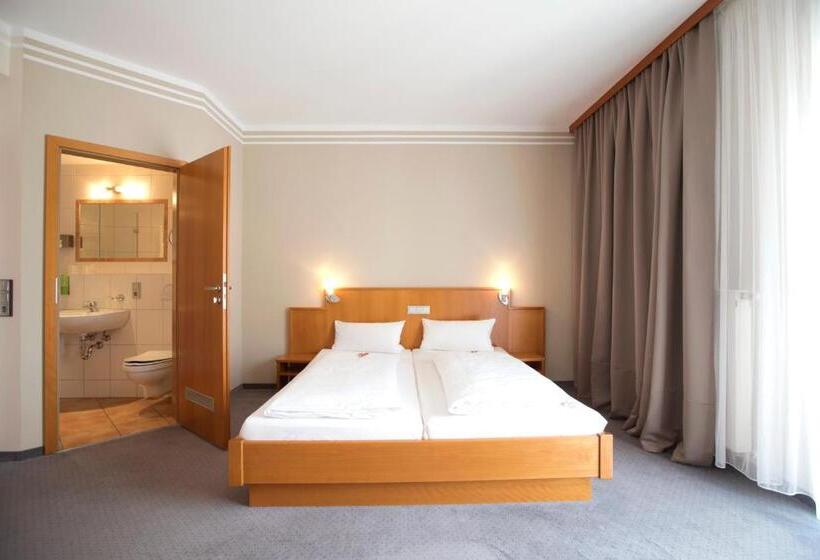 标准间, Neumaiers Hirsch Gasthof Und Land