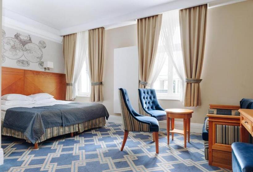 חדר סופריור, Pałac Romantyczny