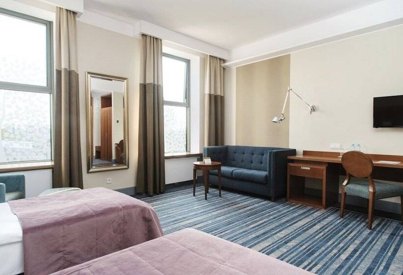 חדר סופריור, Pałac Romantyczny