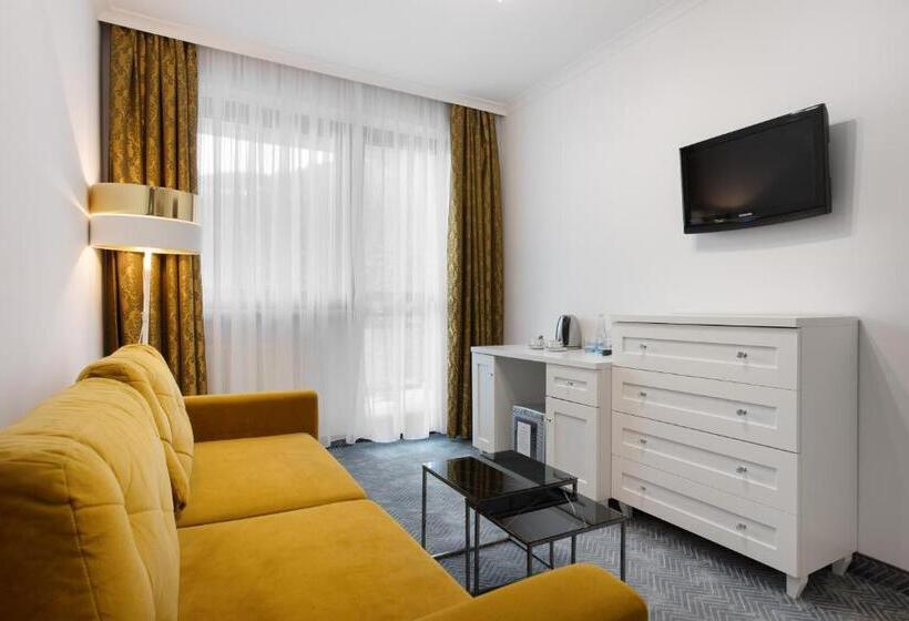 استودیوی استاندارد, Pegaz