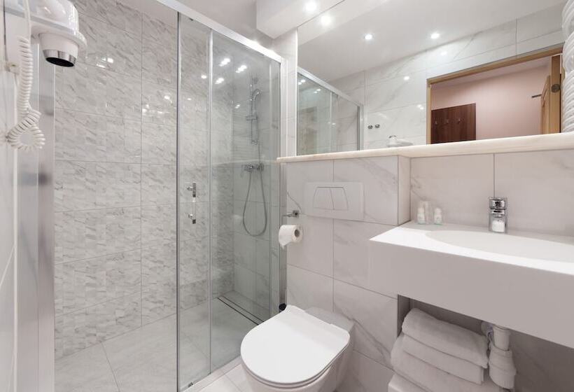 اتاق استاندارد با چشمانداز کوهستان, Pegaz