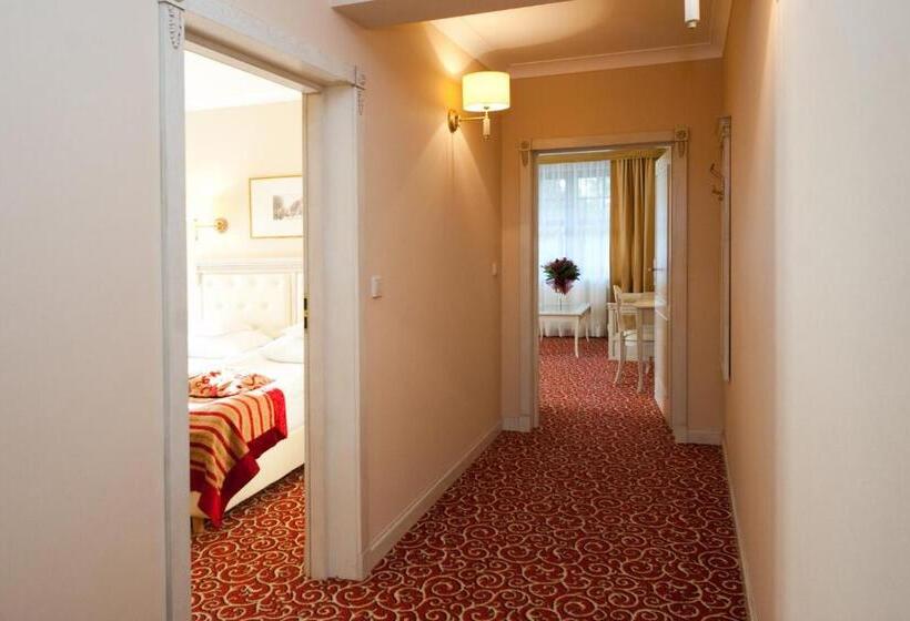 سوییت خانوادگی, Royal Baltic 4 Luxury Boutique