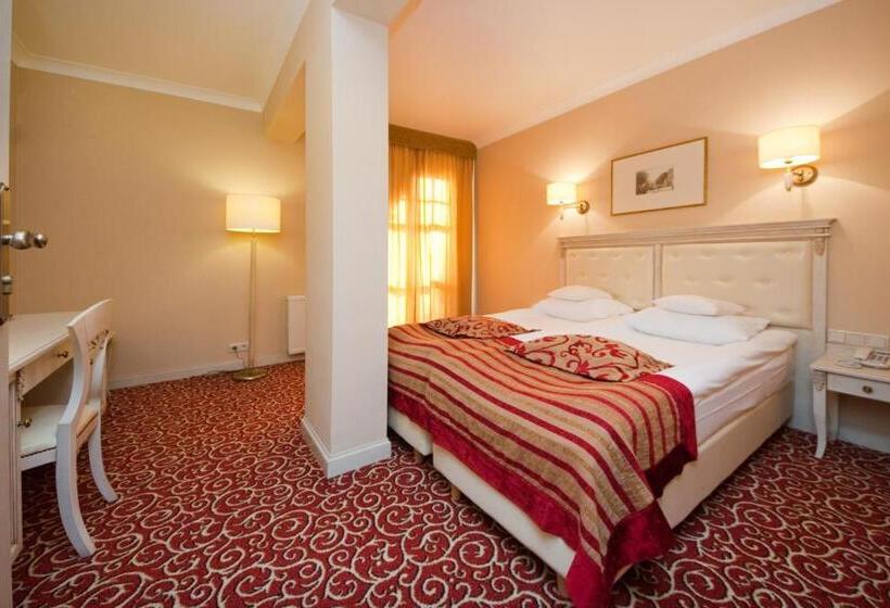 سوییت خانوادگی, Royal Baltic 4 Luxury Boutique