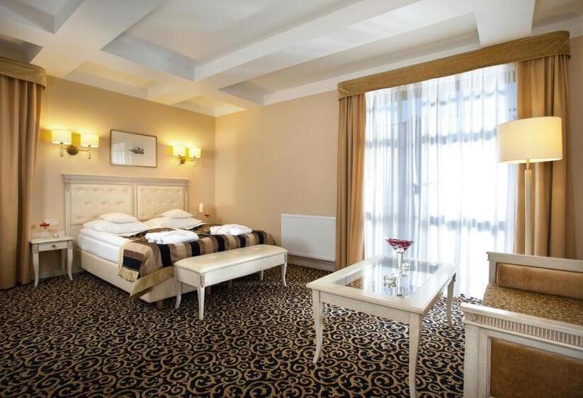 سوییت خانوادگی, Royal Baltic 4 Luxury Boutique