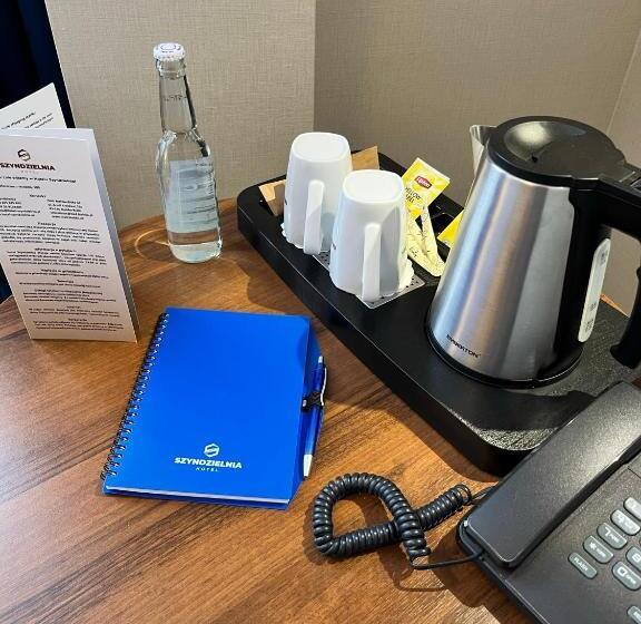 اتاق استاندارد یک نفره, Szyndzielnia