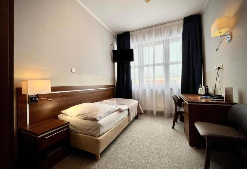 اتاق استاندارد یک نفره, Szyndzielnia