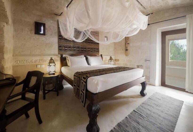 اتاق لوکس با تراس, The Charming Lonno Lodge Watamu