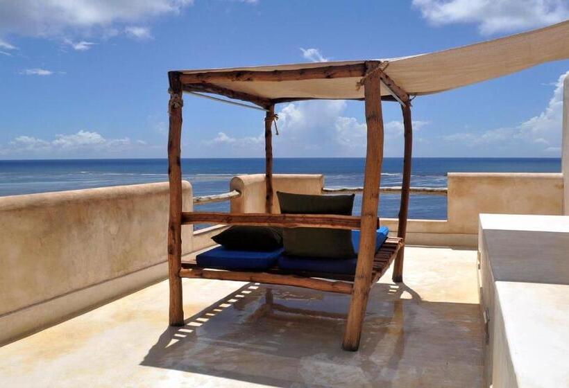 اتاق لوکس با تراس, The Charming Lonno Lodge Watamu