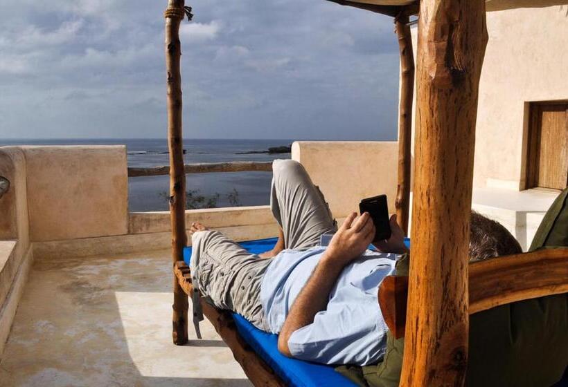 اتاق لوکس با تراس, The Charming Lonno Lodge Watamu