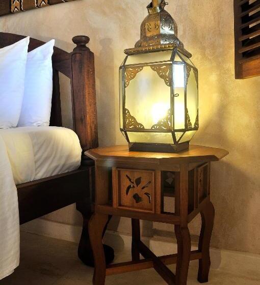 سوییت جونیور با چشمانداز دریا, The Charming Lonno Lodge Watamu