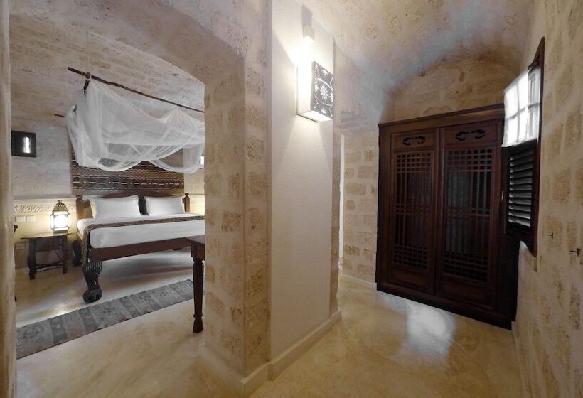 اتاق لوکس با چشمانداز دریا, The Charming Lonno Lodge Watamu