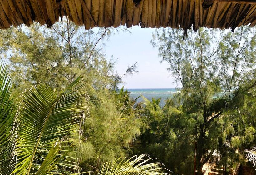 سوییت جونیور با چشم‌انداز دریا, The Charming Lonno Lodge Watamu