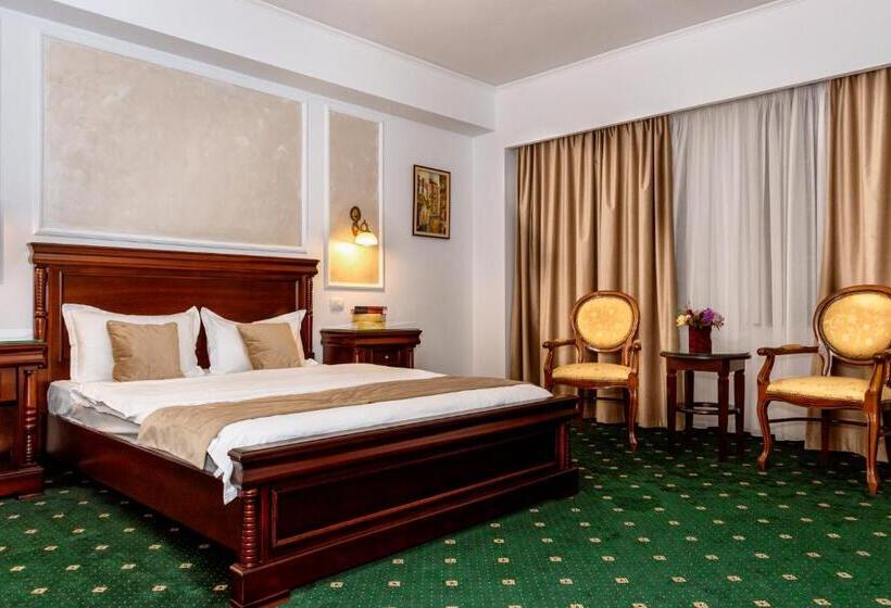 Полулюкс, Victoria