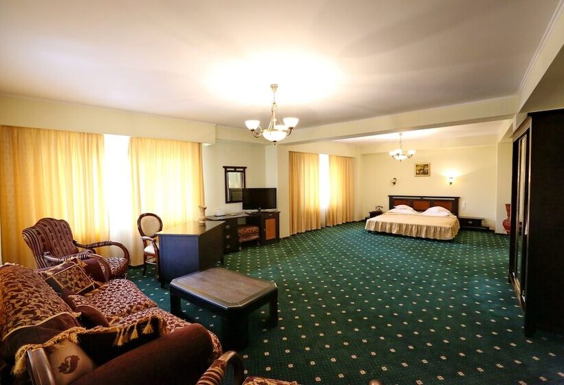 Полулюкс, Victoria