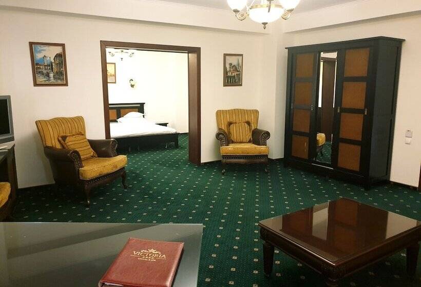 سوییت جونیور, Victoria