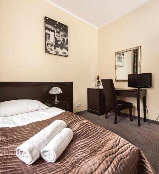 غرفة قياسية فردية, Willa Adriana