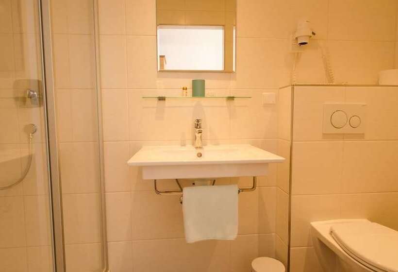 Номер Комфорт, Zita