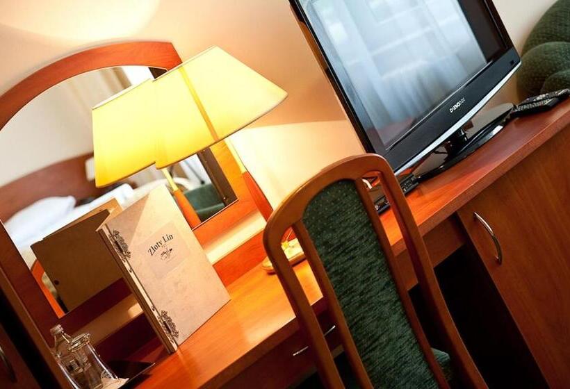 スタンダードルーム, Złoty Lin