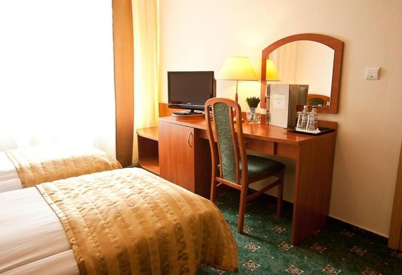 スタンダードルーム, Złoty Lin