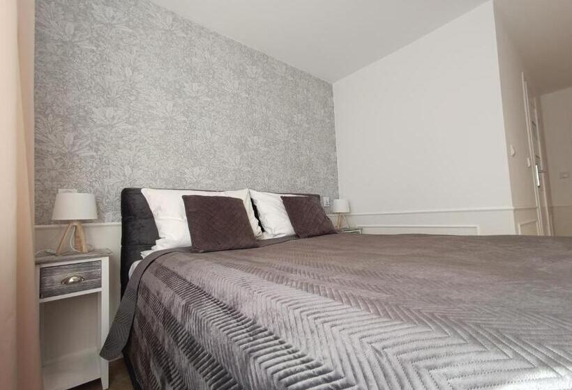 スタンダードルーム, Złoty Lin