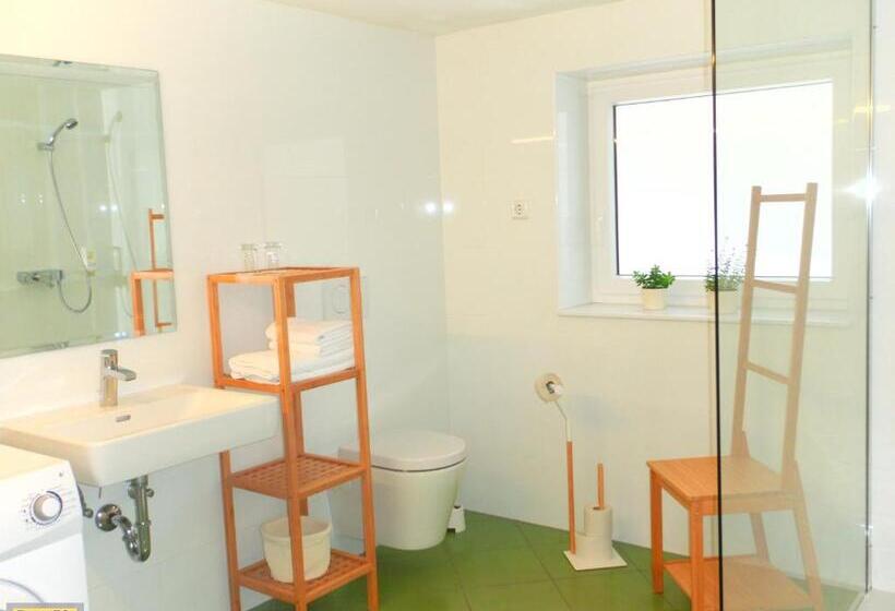 Апартаменты 2 Спальни, Landhaus Kügler Eppich, Kuep Kg